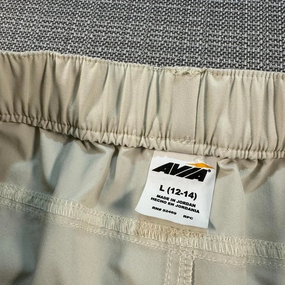 Avia cream cargo shorts women's size L